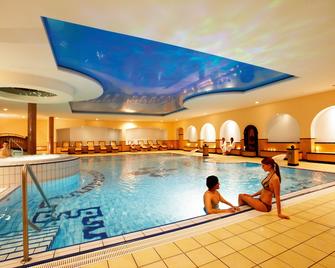 Hotel Esperanto Kongress- Und Kulturzentrum Fulda - Fulda - Pool