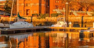Fun houseboat. Walk to Boston attractions WIFI - 波士頓 - 室外景