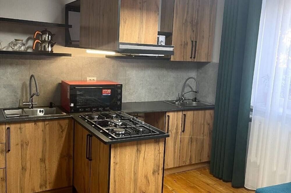 فاميلي جيست هاوس آند هوستل - بيشكيك - مطبخ