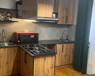 Family Guest House & Hostel - Biskek - Cocina