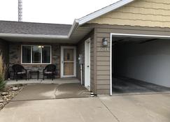 Cute And Cozy 2 Bedroom Townhome In Sioux Falls, Sd - ซูฟอล - วิวภายนอก