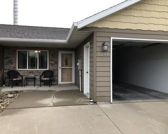 Cute And Cozy 2 Bedroom Townhome In Sioux Falls, Sd - Sioux Falls - Widok na zewnątrz