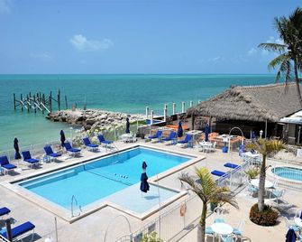 Glunz Ocean Beach Hotel & Resort - Key Colony Beach - Piscina