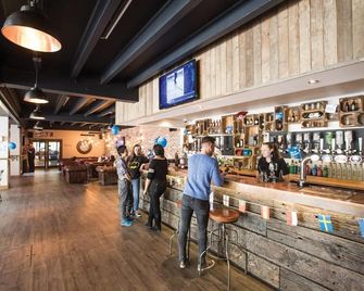 Tyler Court, University of Kent - Canterbury - Bar