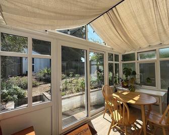 Bungalow on Dartmoor's Edge, Parking & Garden - Ashburton - Dining room