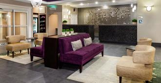 La Quinta Inn & Suites by Wyndham Laredo Airport - Laredo - Reception