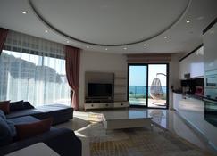 Konak Seaside Resort - Alanya - Living room