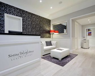 Sistina Twentythree Luxury Rooms - Rom - Receptionist
