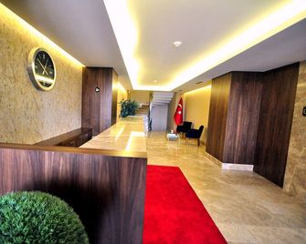Hotel Osaka Airport - Estambul - Lobby
