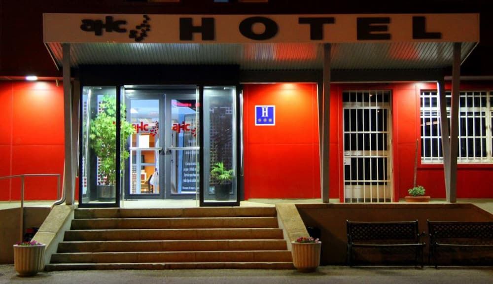 Ahc Hoteles - קסרס - בניין