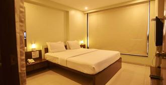 Hotel G-Square - Shirdi - Shirdi - Bedroom