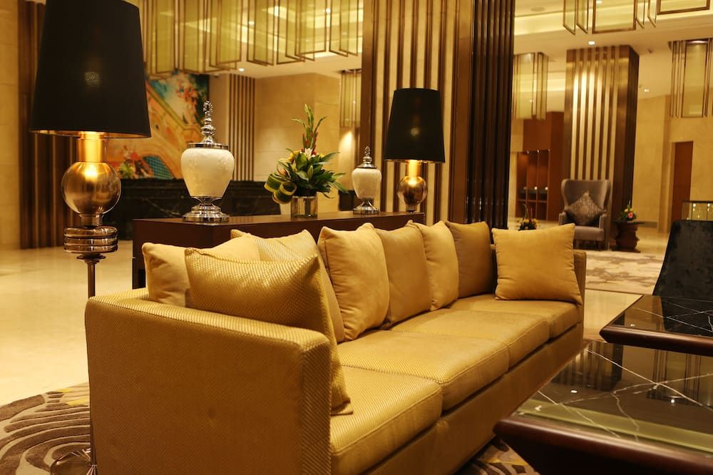 Pride Plaza Hotel, Aerocity New Delhi thumbnail 3