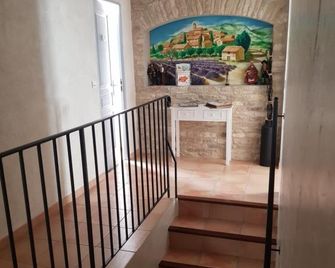 Mas Clement - Chambre Et Table D'Hotes - L'Isle-sur-la-Sorgue - Escalier