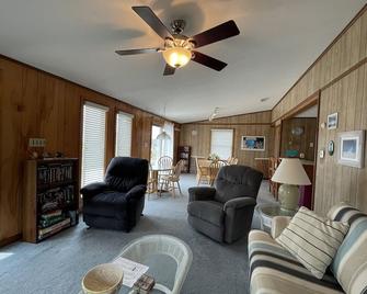 'Southern Star' is your family vacation destination on Hatteras Island! - Hatteras - Salon