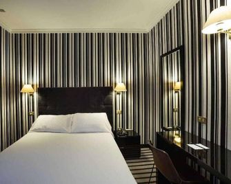 Hotel Clarin - Oviedo - Soveværelse
