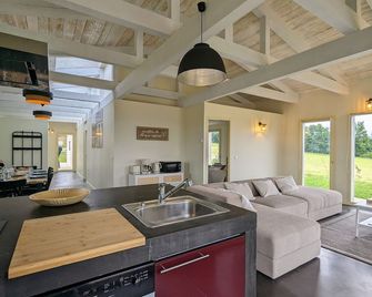 Renovated cottage with terrace, hiking and cultural activities in Haute-Loire - Tence - Salon