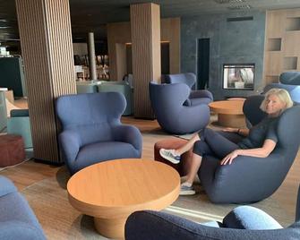 Bjerkvik Hotell - Bjerkvik - Lounge