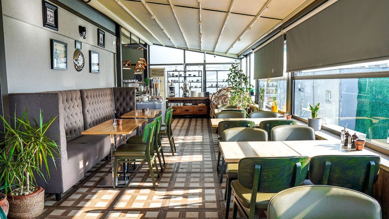 Bguest Hotel & Residence