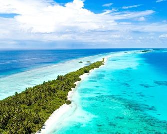 Lonuhiri at Dhigurah - Dhigurah