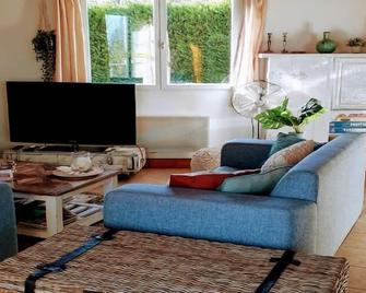 Spacious holiday home with Nordic spa - Coeur-de-Causse - Sala de estar