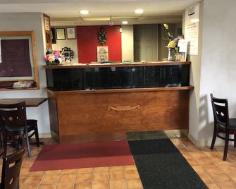 Latham Inn - לת'ם - דלפק קבלה