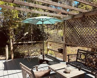 Garden Cottage - Cloverdale - Patio