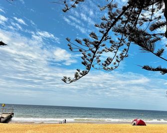New Collaroy 3 B/R Northern Beaches Spacious & Renovated Beach Getaway Collaroy - Collaroy - Playa