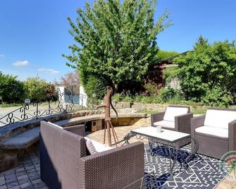 La Tour - Saint-pern - Tinténiac - Patio