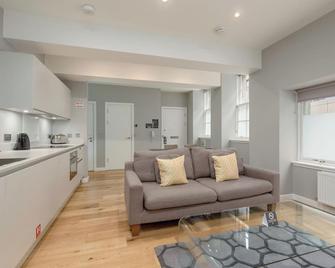 Destiny Scotland Apartments at Canning Street Lane - Edinburgh - Living room