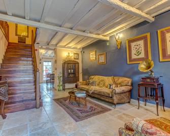 Erendira Butik Hotel - Alacati - Wohnzimmer