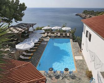 Yalis Hotel - Votsi - Pool
