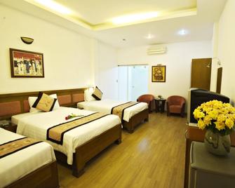 Hanoi Little Center Hotel - Hanoi - Bedroom