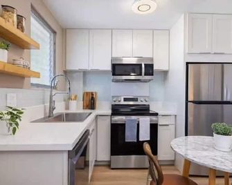 Delightful Honolulu Sanctuary Renovated w/ Aircon - Honolulu - Cuina