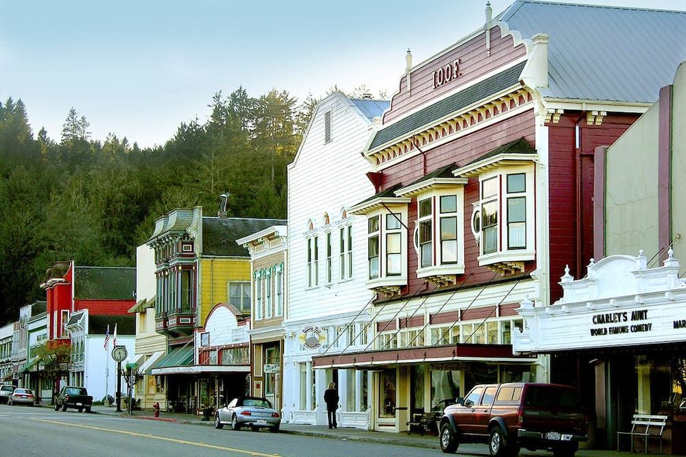 Redwood Suites - Ferndale