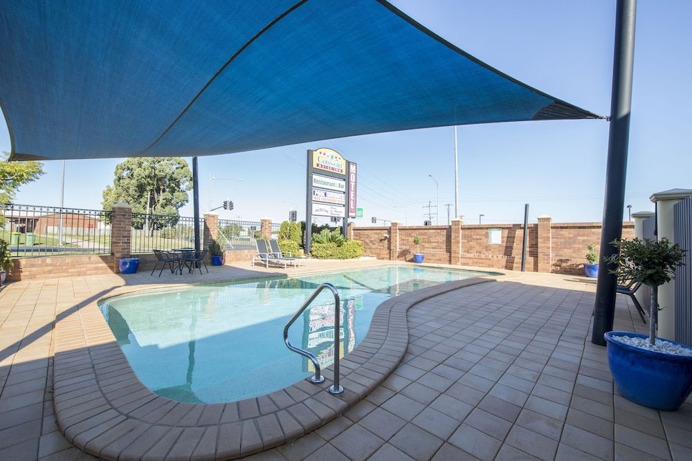 Cotswold Motor Inn - טוומבה - בריכה