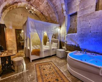 Lavinia Cappadocia Cave - Urgup - Slaapkamer