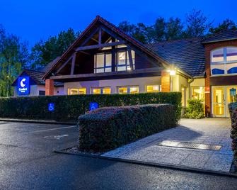 Comfort Hotel Lille Lomme - Lomme - Building