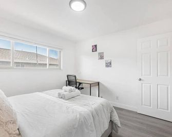 Comfy 2br Apt W/ Ac/Washer/Dryer/Ev - In Sunnyvale - Sunnyvale - Bedroom