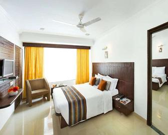 Sterling Shirdi - Shirdi - Bedroom