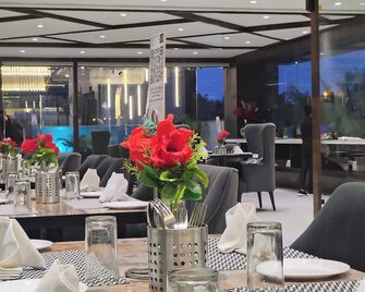 Hotel Grand Basant, Ambikapur - Ambikāpur - Restaurant