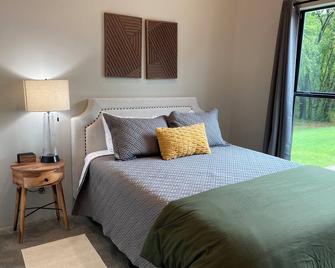 Stylish Cottage located in downtown Mount Vernon! - Mount Vernon