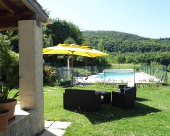 100m2, farmhouse + pool + mountain bike, Lake 600ha, beach, kayak, pedal boats, restaurant - Chalabre - Piscina