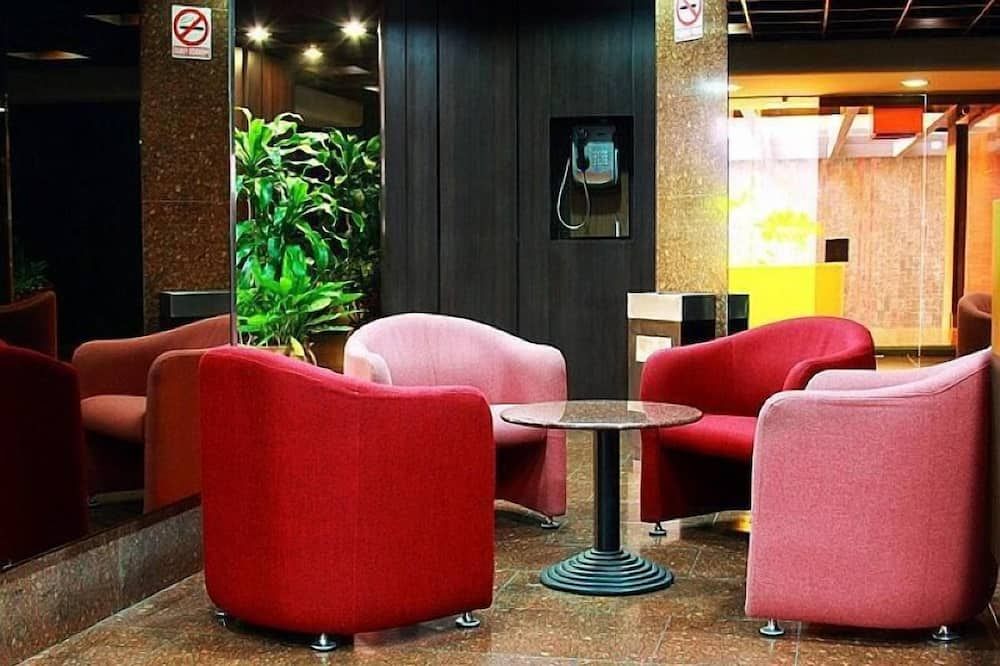 Cuarta Avenida - Caracas - Lounge