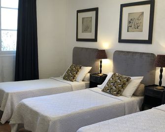 Family cottage with private pool, sleeps 5 in Lot Et Garonne, Aquitaine - Sauveterre-la-Lémance - Chambre