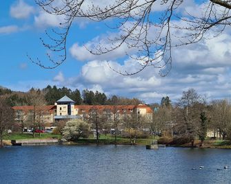 Parkhotel Weiskirchen - Weiskirchen - Außenansicht
