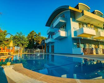 Prenses Sealine Beach Hotel - Serik - Pool