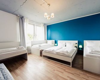 Stylish 4 Room Apartment Right On Tempelhofer Feld - برلين - غرفة نوم