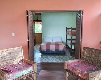 Casa de Temporada 4 Coqueiros, Piscina, 16 Hóspedes, 4 Suítes e Churrasqueira em Itacaré na Bahia - Itacare - Camera da letto