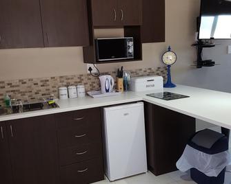 Seagulls Guest House - Langebaan - Κουζίνα