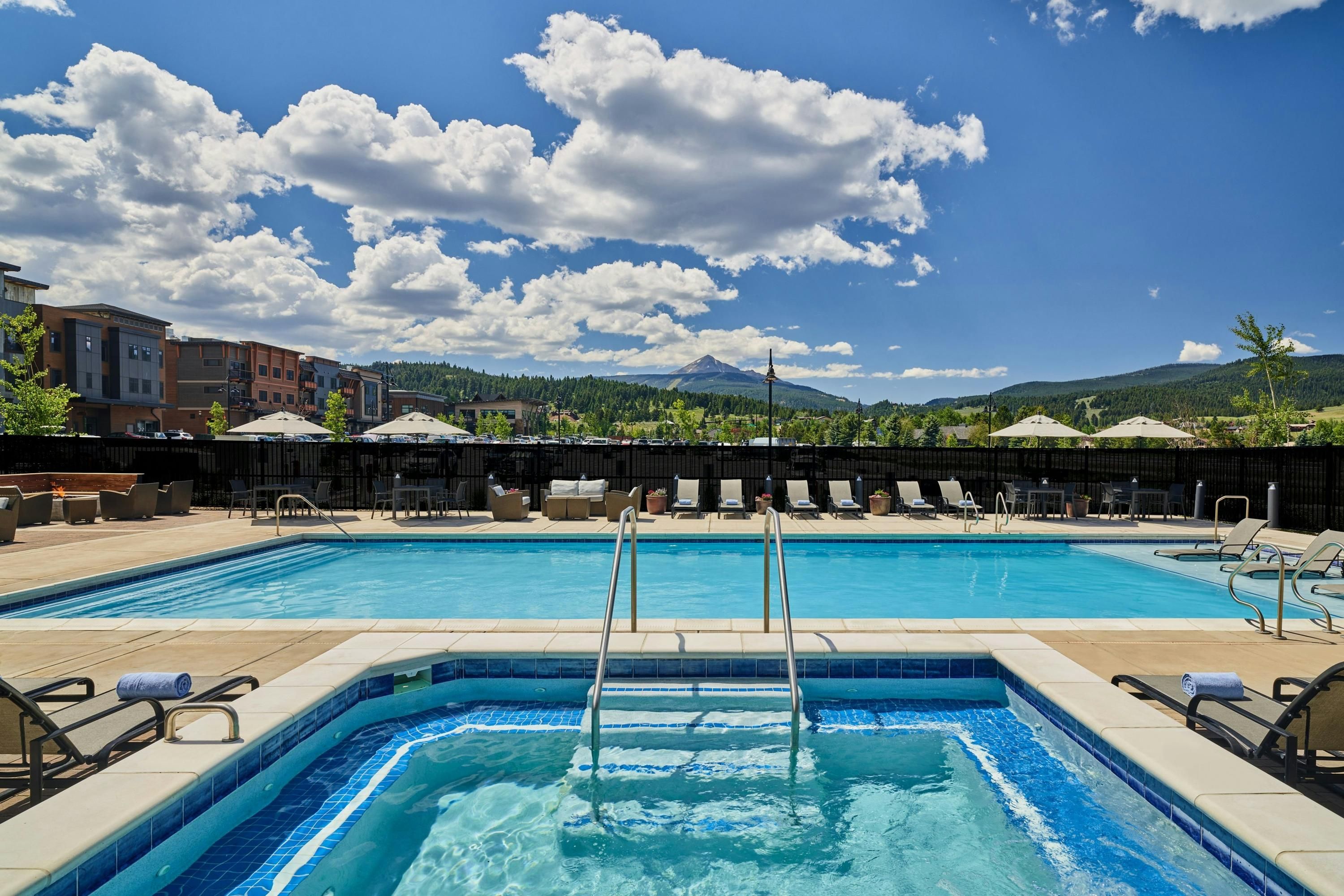 ريزيدنس إن باي ماريوت بيج سكاي/ذا ويلسون هوتل - بيغ سكي - حوض السباحة